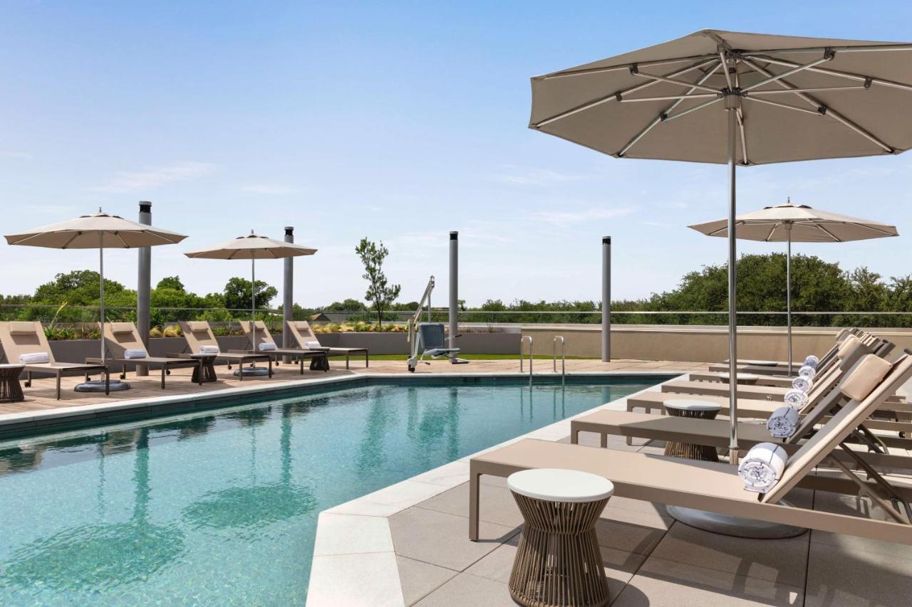 Doubletree By Hilton Downtown Convention Center