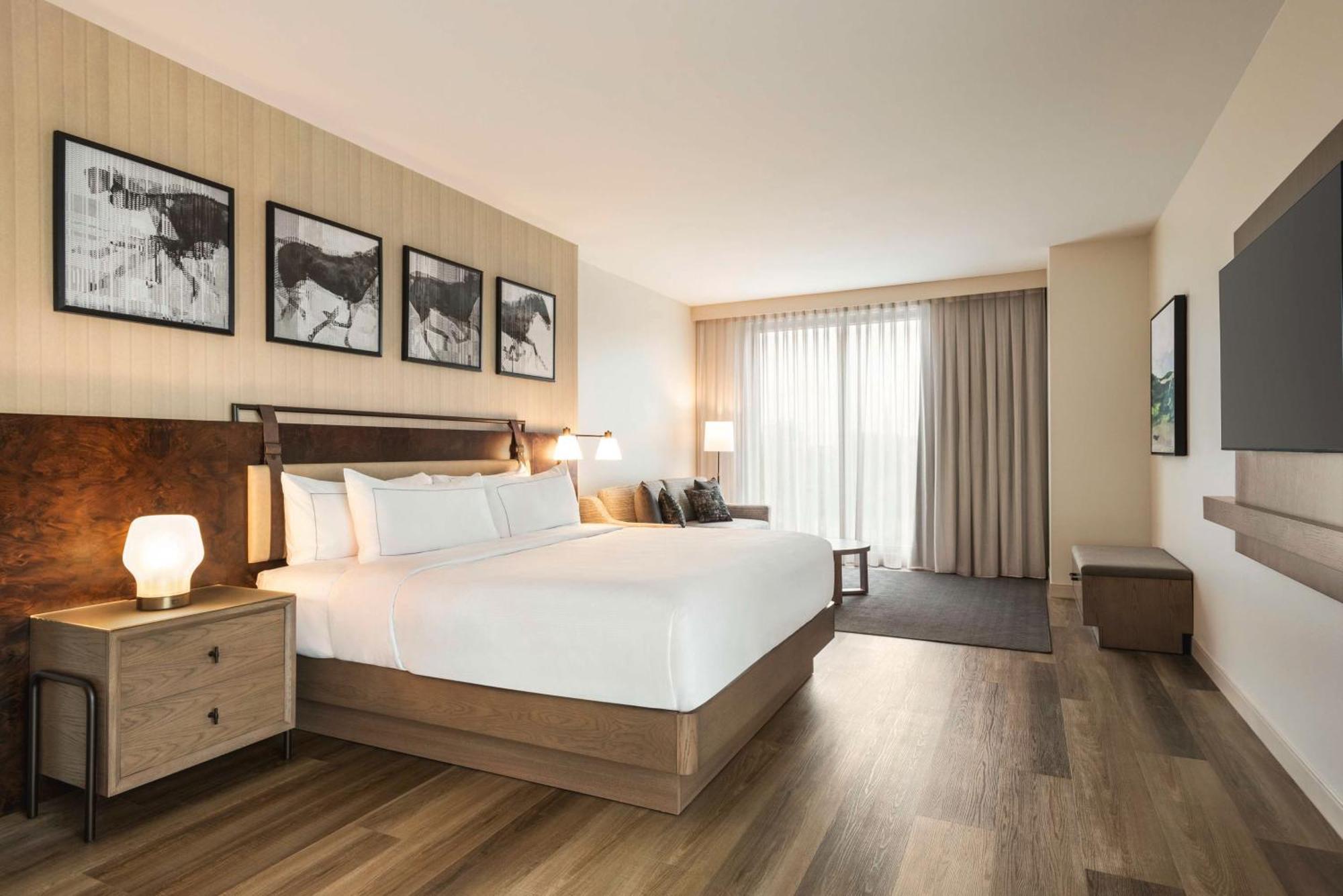 Doubletree By Hilton Downtown Convention Center