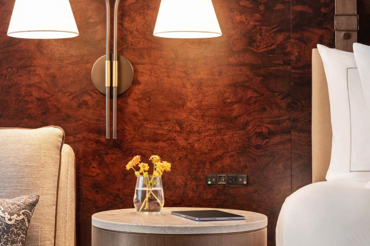 Doubletree By Hilton Downtown Convention Center Hotel 4*