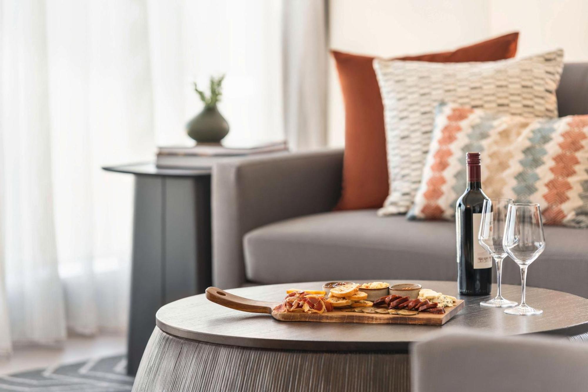 Hotel Doubletree By Hilton Downtown Convention Center 4*