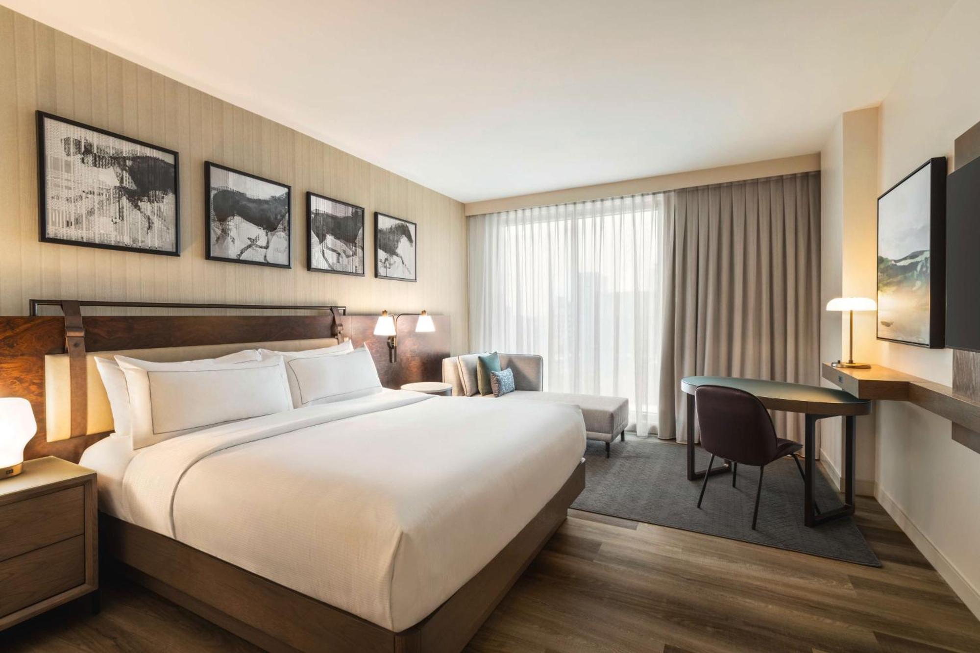 Doubletree By Hilton Downtown Convention Center 4*